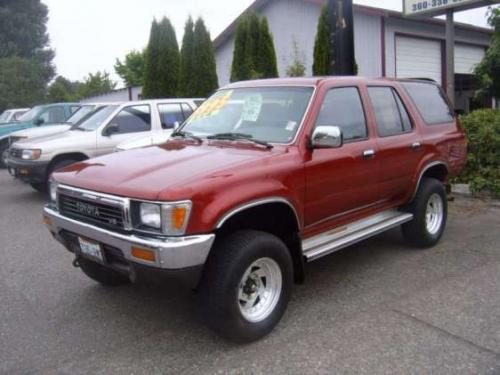 Photo Image Gallery & Touchup Paint: Toyota 4runner in Medium Red Pearl  (3H4)  YEARS: 1990-1991