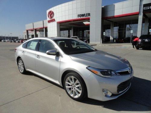 Photo Image Gallery & Touchup Paint: Toyota Avalon in Classic Silver Metallic  (1F7)  YEARS: 2013-2013