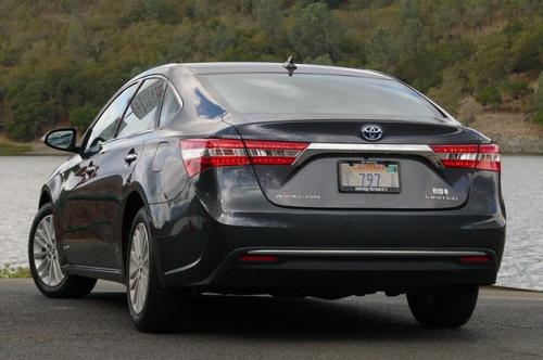 Photo Image Gallery & Touchup Paint: Toyota Avalon in Magnetic Gray Metallic  (1G3)  YEARS: 2013-2013