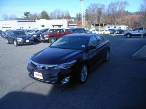 Photo Image Gallery & Touchup Paint: Toyota Avalon in Sizzling Crimson Mica  (3R0)  YEARS: 2013-2013