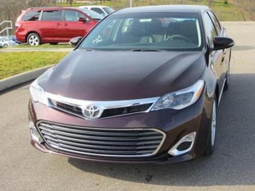 Photo Image Gallery & Touchup Paint: Toyota Avalon in Sizzling Crimson Mica  (3R0)  YEARS: 2013-2013