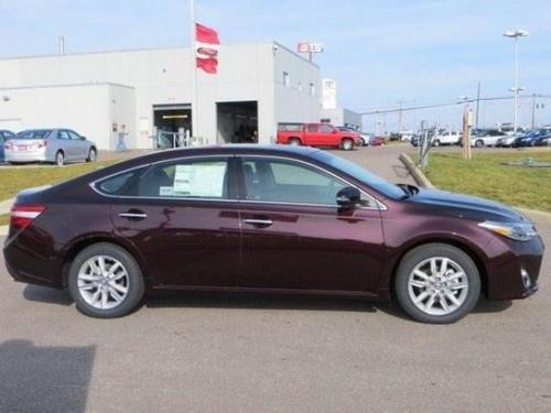 Photo Image Gallery & Touchup Paint: Toyota Avalon in Sizzling Crimson Mica  (3R0)  YEARS: 2013-2013