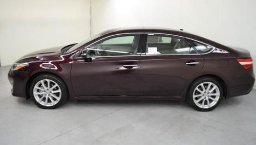 Photo Image Gallery & Touchup Paint: Toyota Avalon in Sizzling Crimson Mica  (3R0)  YEARS: 2013-2013