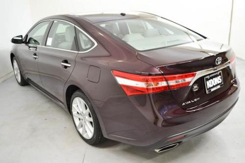 Photo Image Gallery & Touchup Paint: Toyota Avalon in Sizzling Crimson Mica  (3R0)  YEARS: 2013-2013