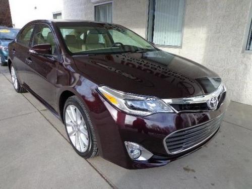 Photo Image Gallery & Touchup Paint: Toyota Avalon in Sizzling Crimson Mica  (3R0)  YEARS: 2013-2013