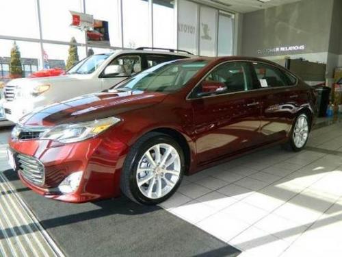 Photo Image Gallery & Touchup Paint: Toyota Avalon in Moulin Rouge Mica  (3T0)  YEARS: 2013-2013