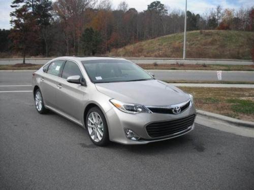 Photo Image Gallery & Touchup Paint: Toyota Avalon in Champagne Mica   (5B2)  YEARS: 2013-2013