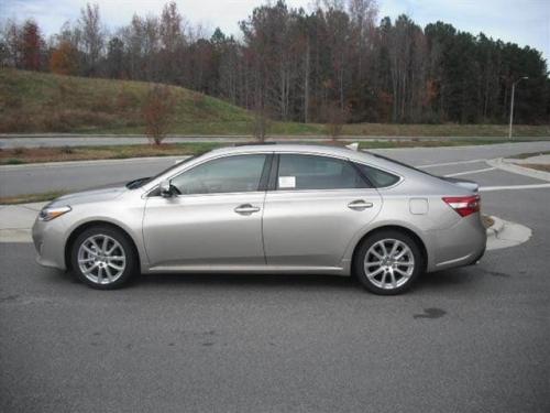 Photo Image Gallery & Touchup Paint: Toyota Avalon in Champagne Mica   (5B2)  YEARS: 2013-2013