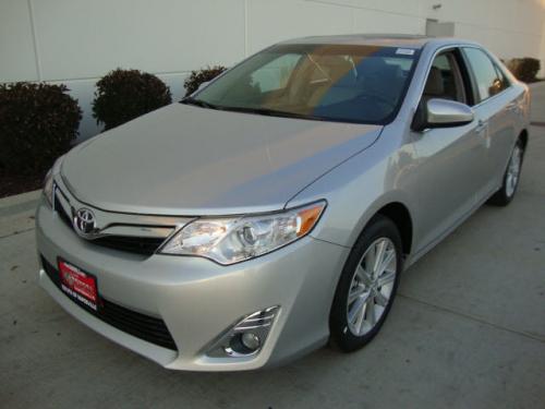 Photo Image Gallery & Touchup Paint: Toyota Camry in Classic Silver Metallic  (1F7)  YEARS: 2012-2013