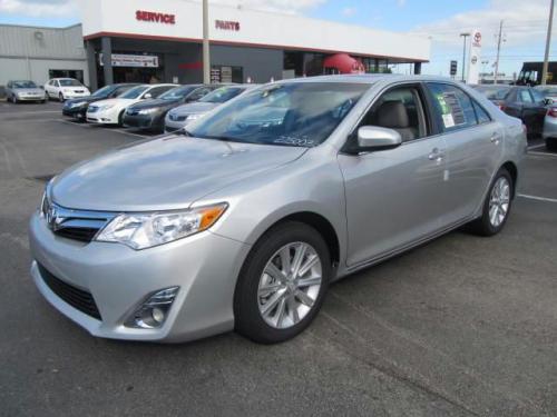 Photo Image Gallery & Touchup Paint: Toyota Camry in Classic Silver Metallic  (1F7)  YEARS: 2012-2013