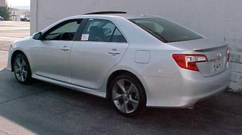 Photo Image Gallery & Touchup Paint: Toyota Camry in Classic Silver Metallic  (1F7)  YEARS: 2012-2013