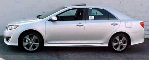Photo Image Gallery & Touchup Paint: Toyota Camry in Classic Silver Metallic  (1F7)  YEARS: 2012-2013