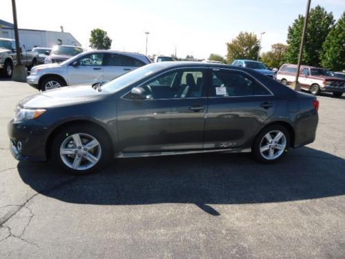 Photo Image Gallery & Touchup Paint: Toyota Camry in Magnetic Gray Metallic  (1G3)  YEARS: 2012-2013