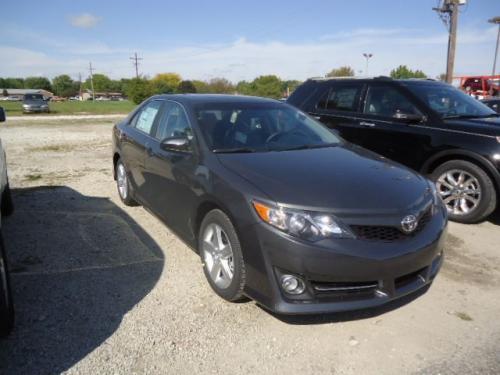 Photo Image Gallery & Touchup Paint: Toyota Camry in Magnetic Gray Metallic  (1G3)  YEARS: 2012-2013