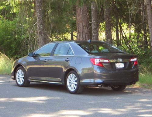 Photo Image Gallery & Touchup Paint: Toyota Camry in Magnetic Gray Metallic  (1G3)  YEARS: 2012-2013