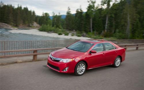 Photo Image Gallery & Touchup Paint: Toyota Camry in Barcelona Red Metallic  (3R3)  YEARS: 2012-2013