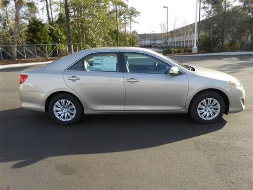 Photo Image Gallery & Touchup Paint: Toyota Camry in Champagne Mica   (5B2)  YEARS: 2013-2013