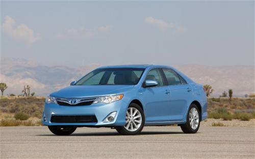 Photo Image Gallery & Touchup Paint: Toyota Camry in Clearwater Blue Metallic  (8W1)  YEARS: 2012-2013