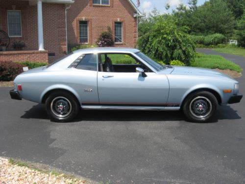 Photo Image Gallery & Touchup Paint: Toyota Celica in Silver Metallic   (128)  YEARS: 1975-1977