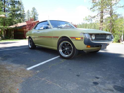 Photo Image Gallery & Touchup Paint: Toyota Celica in Yellow    (503)  YEARS: 1971-1972