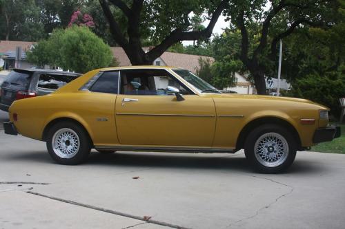 Photo Image Gallery & Touchup Paint: Toyota Celica in Yellow    (532)  YEARS: 1976-1976