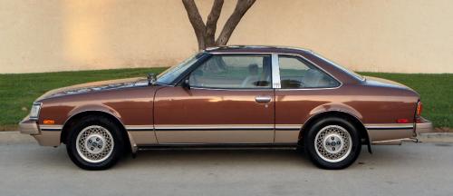 Photo Image Gallery & Touchup Paint: Toyota Celica in Copper Beige   (2C2)  YEARS: 1981-1981
