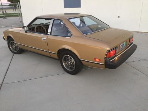 Photo Image Gallery & Touchup Paint: Toyota Celica in Gold Metallic   (472)  YEARS: 1978-1979