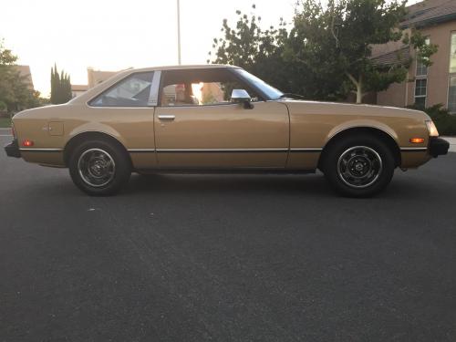 Photo Image Gallery & Touchup Paint: Toyota Celica in Gold Metallic   (472)  YEARS: 1978-1979