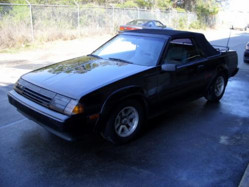 Photo Image Gallery & Touchup Paint: Toyota Celica in Gloss Black   (202)  YEARS: 1982-1985