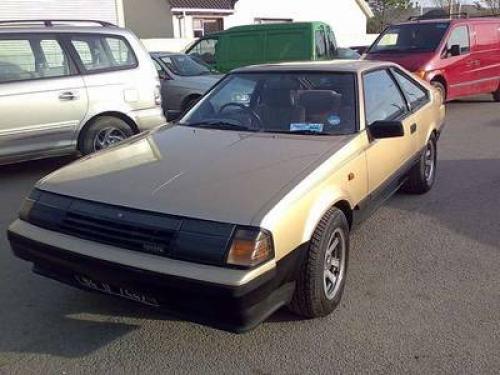 Photo Image Gallery & Touchup Paint: Toyota Celica in Light Topaz Metallic  (4E1)  YEARS: 1984-1984
