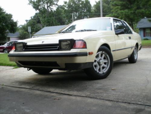 Photo Image Gallery & Touchup Paint: Toyota Celica in Creme    (557)  YEARS: 1983-1983
