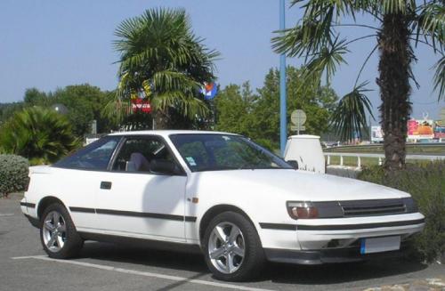 Photo Image Gallery & Touchup Paint: Toyota Celica in Super White   (040)  YEARS: 1987-1989