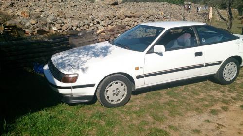 Photo Image Gallery & Touchup Paint: Toyota Celica in Super White   (040)  YEARS: 1987-1989