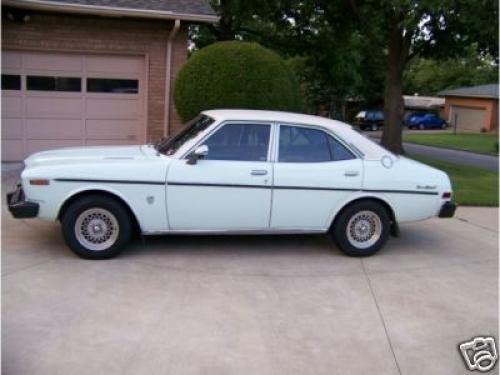 Photo Image Gallery & Touchup Paint: Toyota Coronamkii in White    (012)  YEARS: 1973-1976