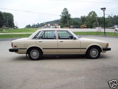 Photo Image Gallery & Touchup Paint: Toyota Cressida in Beige    (496)  YEARS: 1981-1981
