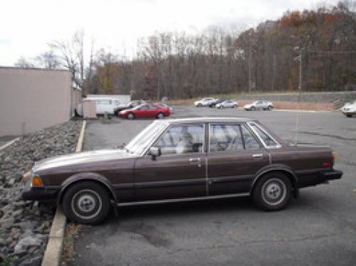 Photo Image Gallery & Touchup Paint: Toyota Cressida in Dark Brown Metallic  (4C4)  YEARS: 1983-1983