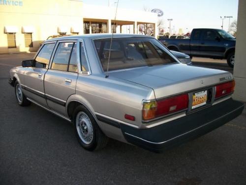 Photo Image Gallery & Touchup Paint: Toyota Cressida in Light Beige Metallic  (4D2)  YEARS: 1984-1984