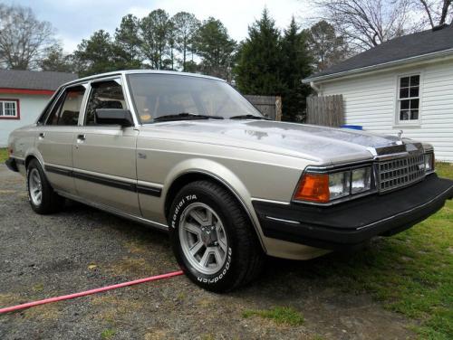Photo Image Gallery & Touchup Paint: Toyota Cressida in Light Beige Metallic  (4D2)  YEARS: 1984-1984