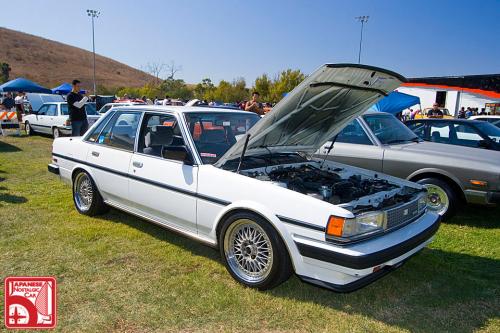 Photo Image Gallery & Touchup Paint: Toyota Cressida in Super White   (040)  YEARS: 1985-1988