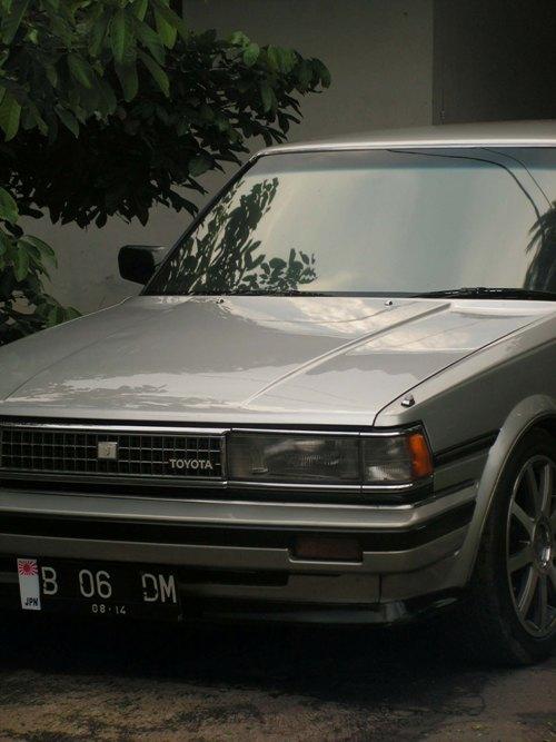 Photo Image Gallery & Touchup Paint: Toyota Cressida in Silver Metallic   (166)  YEARS: 1987-1988