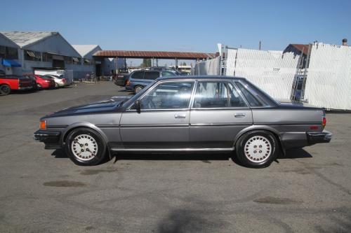 Photo Image Gallery & Touchup Paint: Toyota Cressida in Charcoal Gray   (26C)  YEARS: 1987-1987
