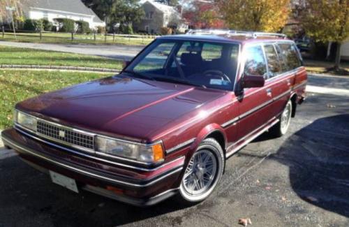 Photo Image Gallery & Touchup Paint: Toyota Cressida in Dark Red Pearl  (3H3)  YEARS: 1987-1988