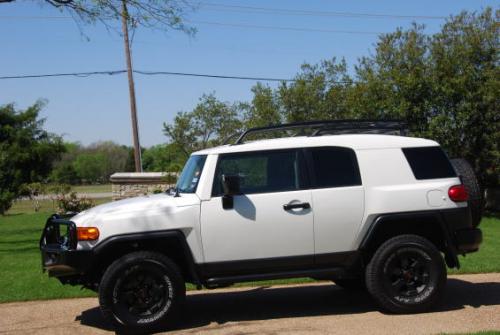 Photo Image Gallery & Touchup Paint: Toyota Fjcruiser in Iceberg    (058)  YEARS: 2008-2013