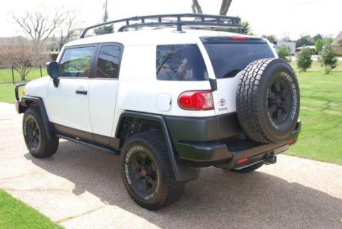 Photo Image Gallery & Touchup Paint: Toyota Fjcruiser in Iceberg    (058)  YEARS: 2008-2013