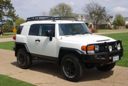 Photo Image Gallery & Touchup Paint: Toyota Fjcruiser in Iceberg    (058)  YEARS: 2008-2013