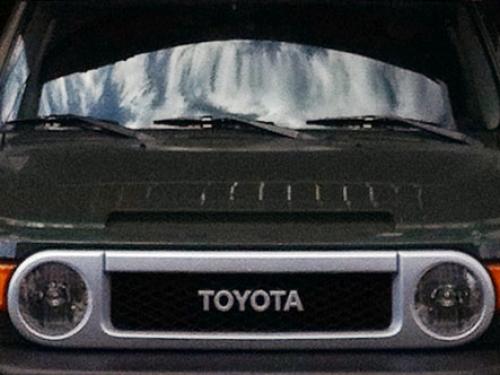 Photo Image Gallery & Touchup Paint: Toyota Fjcruiser in Army Green   (2KD)  YEARS: 2010-2013