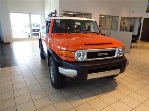 Photo Image Gallery & Touchup Paint: Toyota Fjcruiser in Magma    (2LF)  YEARS: 2013-2013