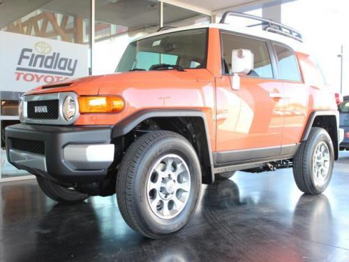 Photo Image Gallery & Touchup Paint: Toyota Fjcruiser in Magma    (2LF)  YEARS: 2013-2013