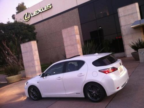 Photo Image Gallery & Touchup Paint: Lexus CT in Starfire Pearl   (077)  YEARS: 2011-2013
