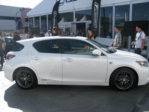 Photo Image Gallery & Touchup Paint: Lexus CT in Starfire Pearl   (077)  YEARS: 2011-2013